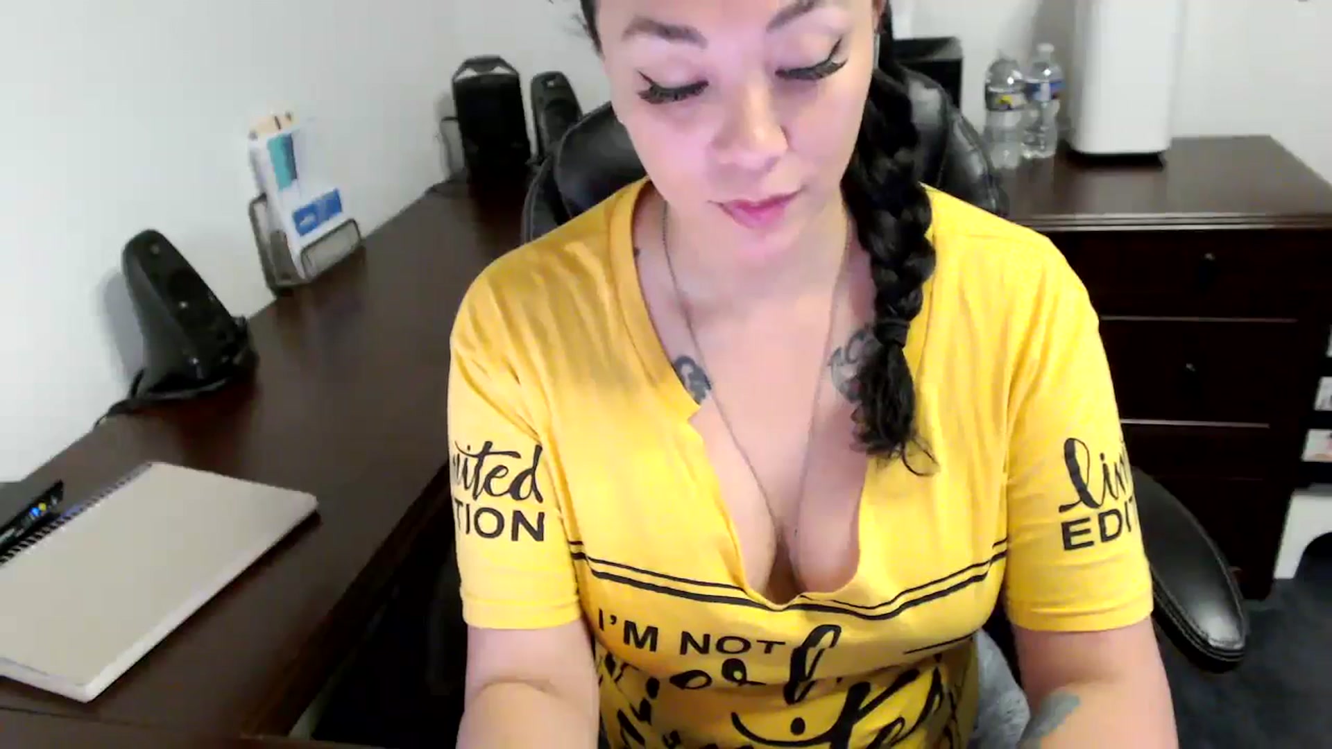 Gallery image thumbnail from MickaylaMoon's myfreecams stream on, 05/31/2024, 16:00 image 14 of 20