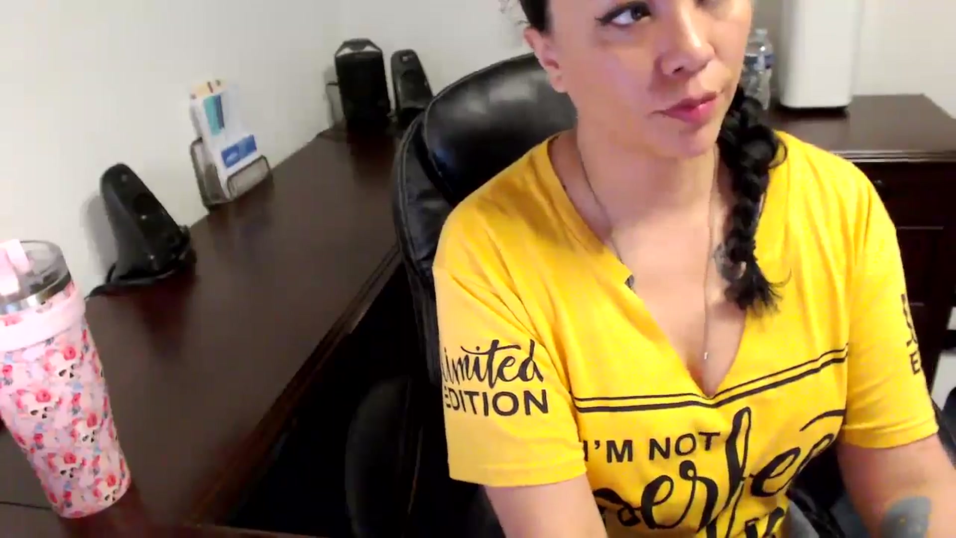 Gallery image thumbnail from MickaylaMoon's myfreecams stream on, 05/31/2024, 16:00 image 4 of 20