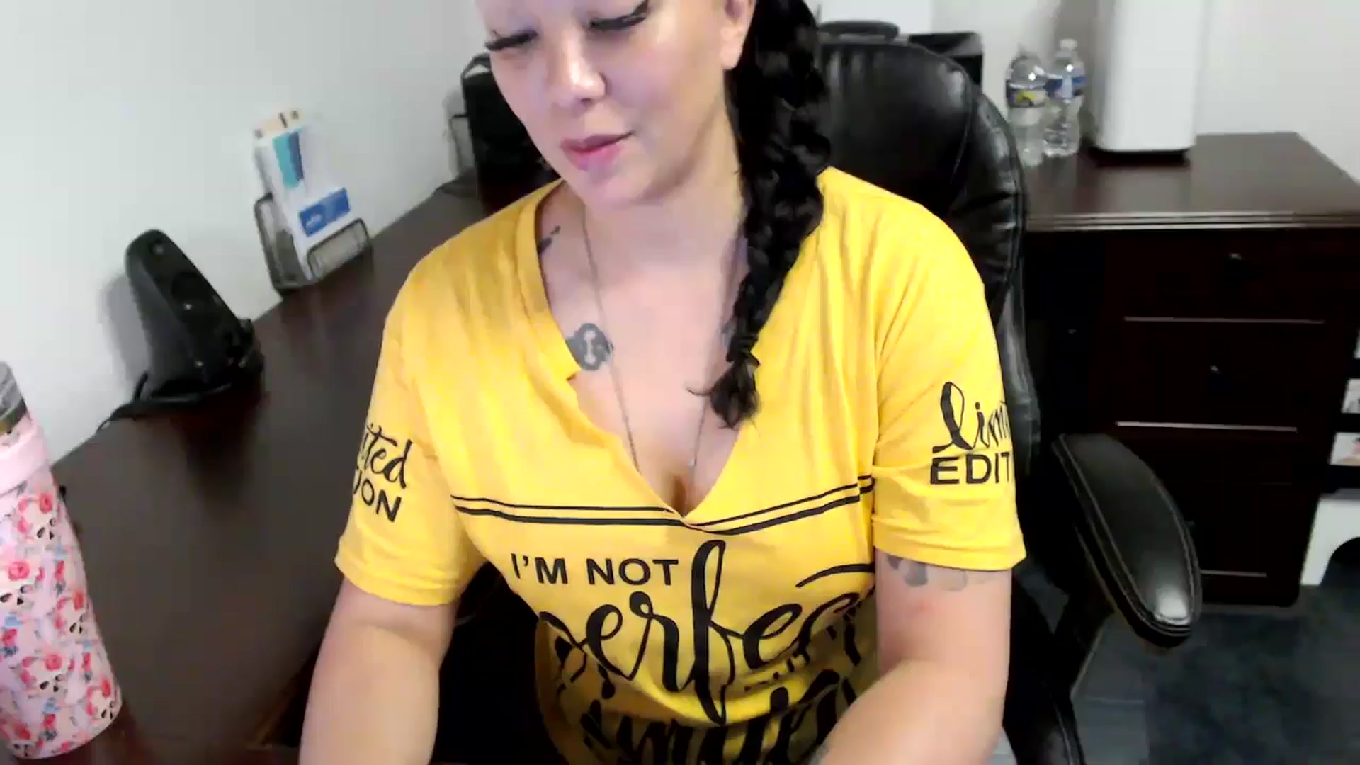 Gallery image thumbnail from MickaylaMoon's myfreecams stream on, 05/31/2024, 16:00 image 2 of 20