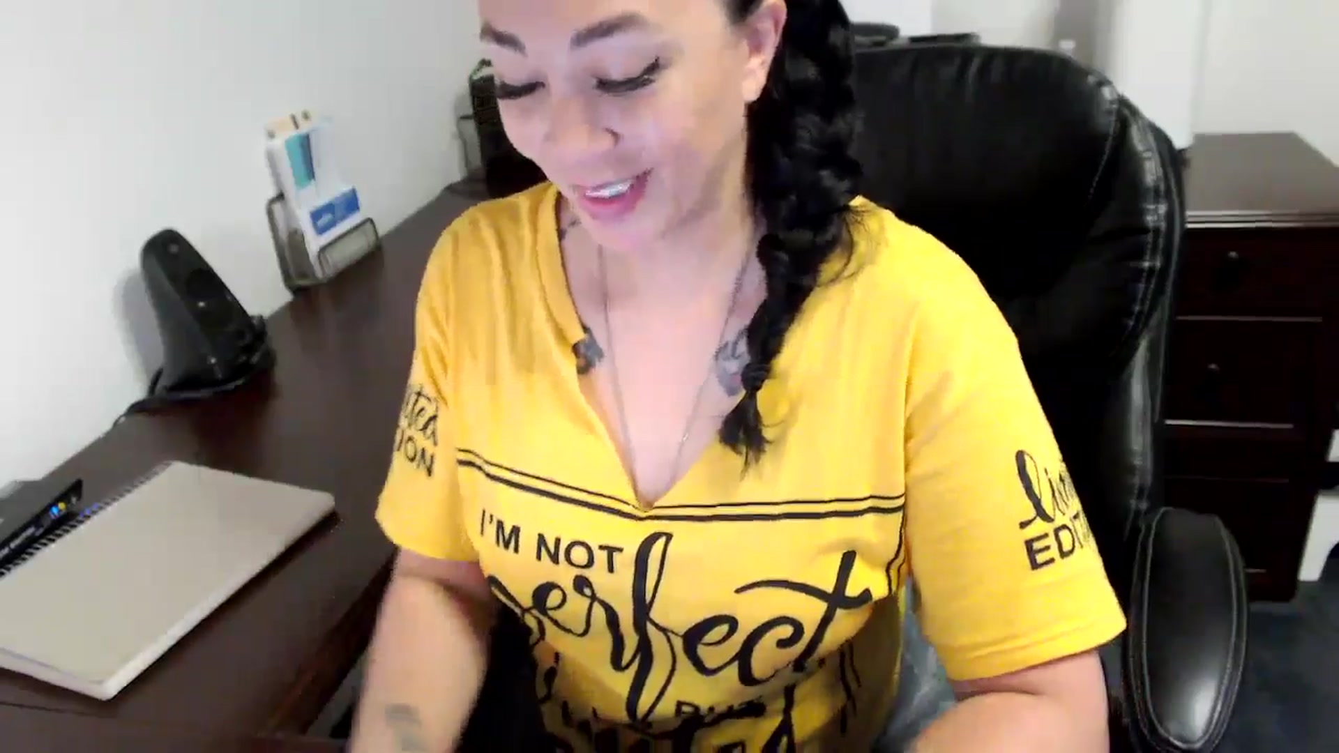 Gallery image thumbnail from MickaylaMoon's myfreecams stream on, 05/31/2024, 16:00 image 9 of 20