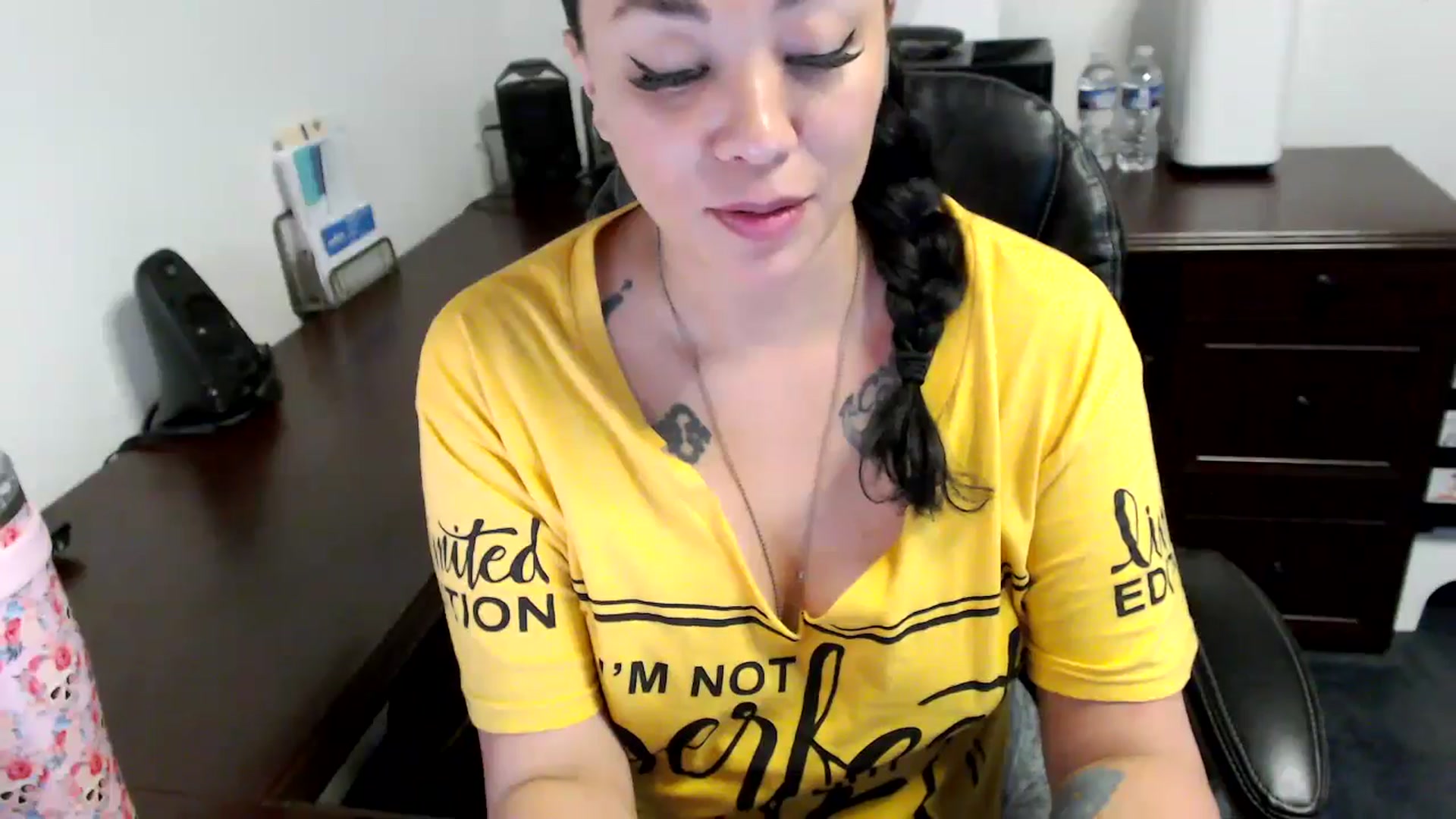 Gallery image thumbnail from MickaylaMoon's myfreecams stream on, 05/31/2024, 16:53 image 8 of 20