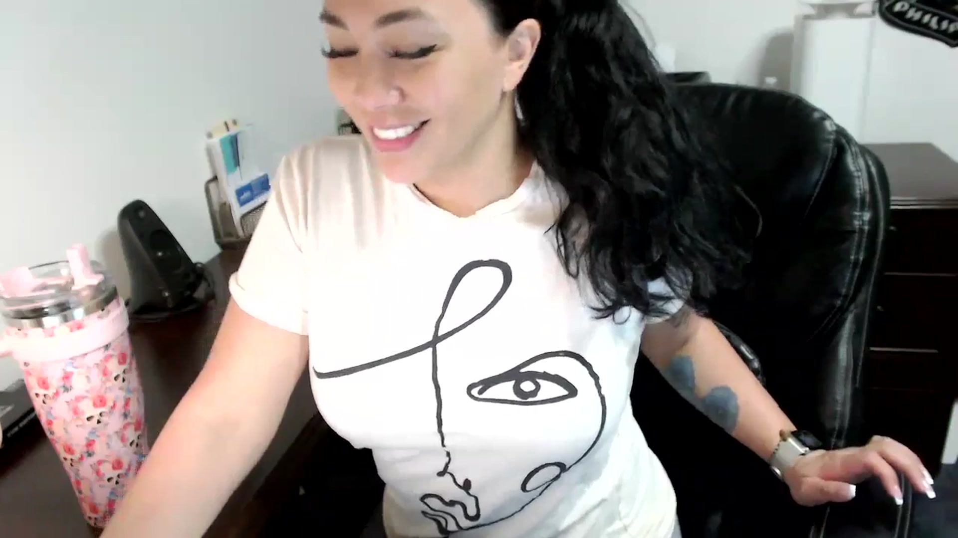 Gallery image thumbnail from MickaylaMoon's myfreecams stream on, 06/03/2024, 16:13 image 20 of 20