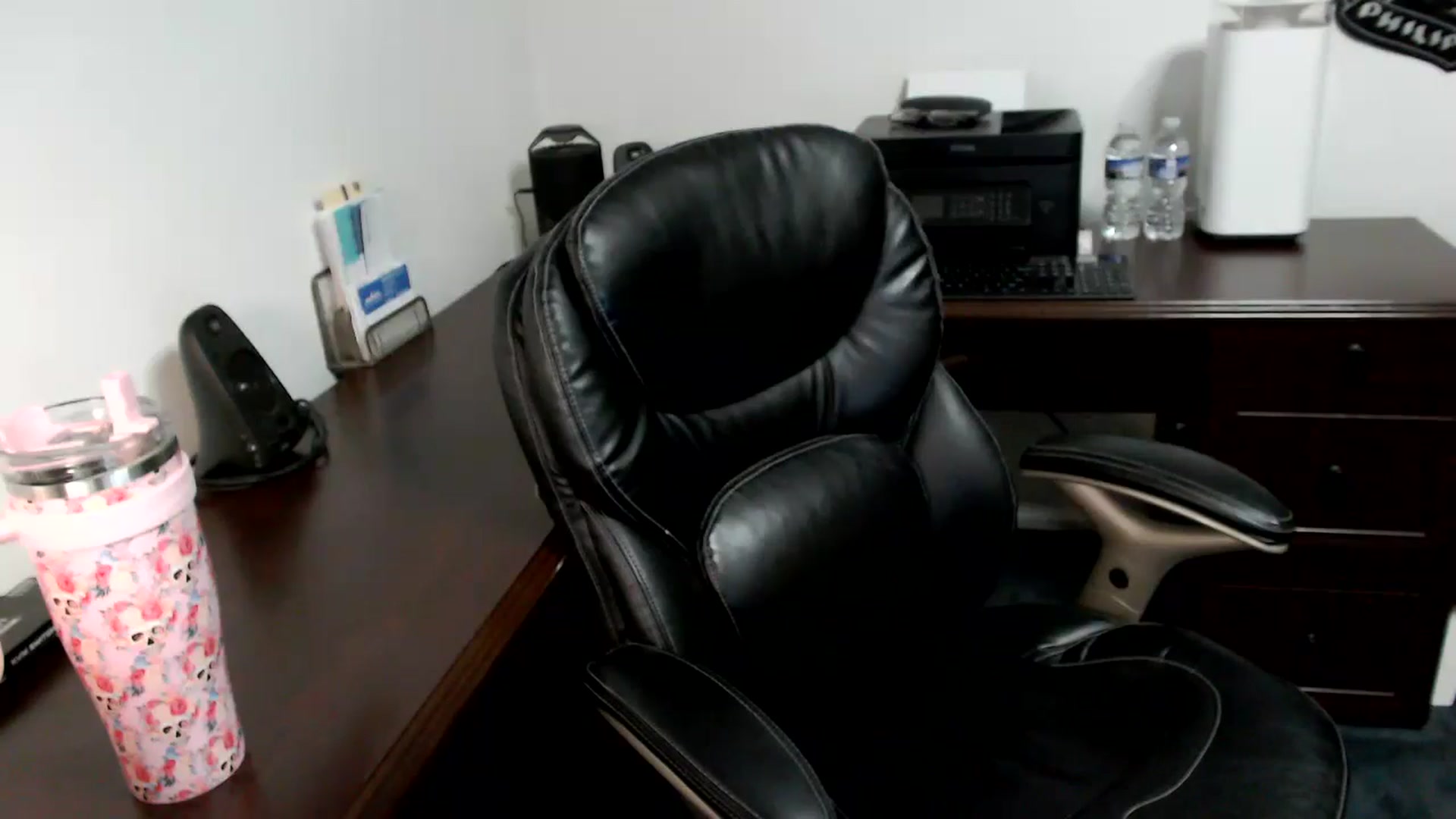 Gallery image thumbnail from MickaylaMoon's myfreecams stream on, 06/03/2024, 17:13 image 11 of 20