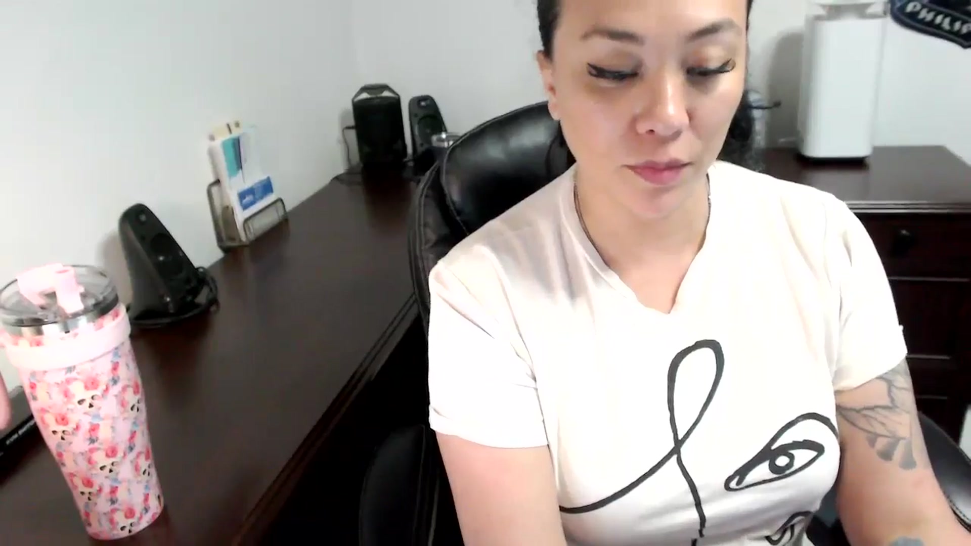 Gallery image thumbnail from MickaylaMoon's myfreecams stream on, 06/03/2024, 20:35 image 13 of 20