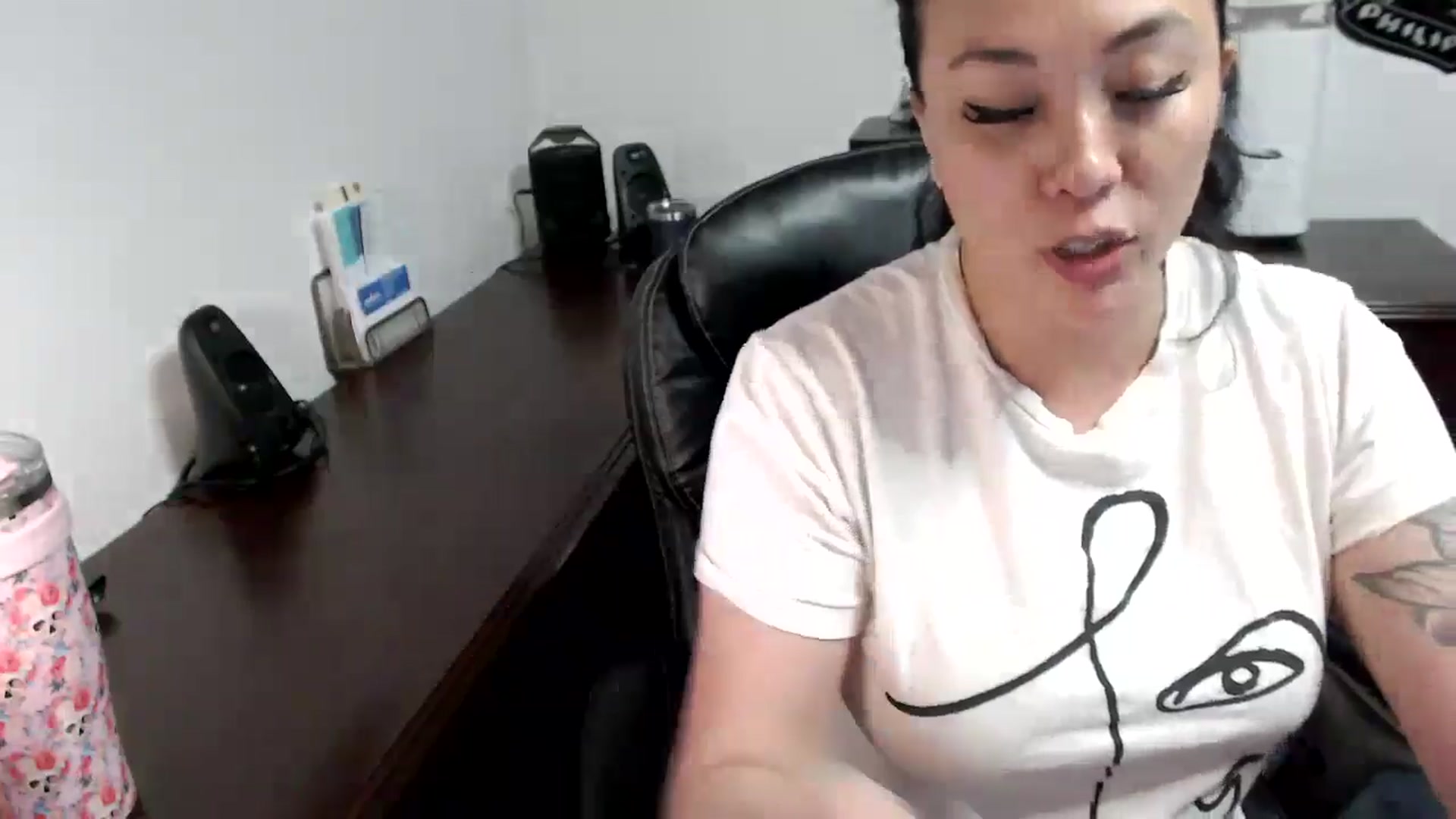 Gallery image thumbnail from MickaylaMoon's myfreecams stream on, 06/03/2024, 20:35 image 3 of 20