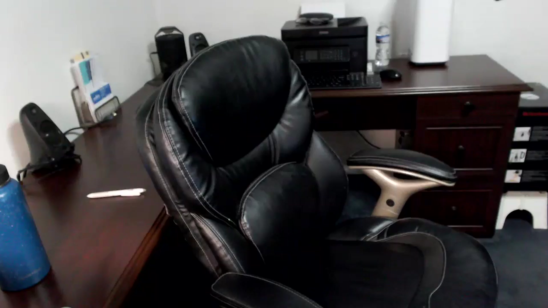 Gallery image thumbnail from MickaylaMoon's myfreecams stream on, 06/05/2024, 16:23 image 11 of 20