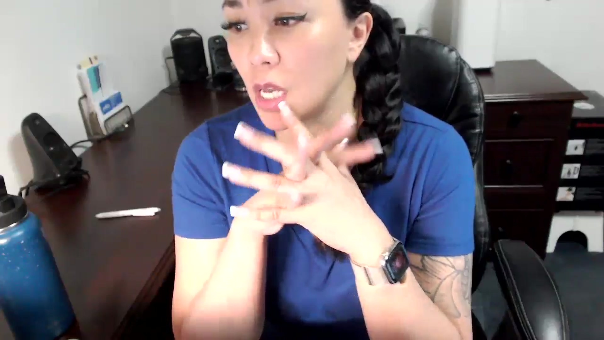 Gallery image thumbnail from MickaylaMoon's myfreecams stream on, 06/05/2024, 16:23 image 16 of 20
