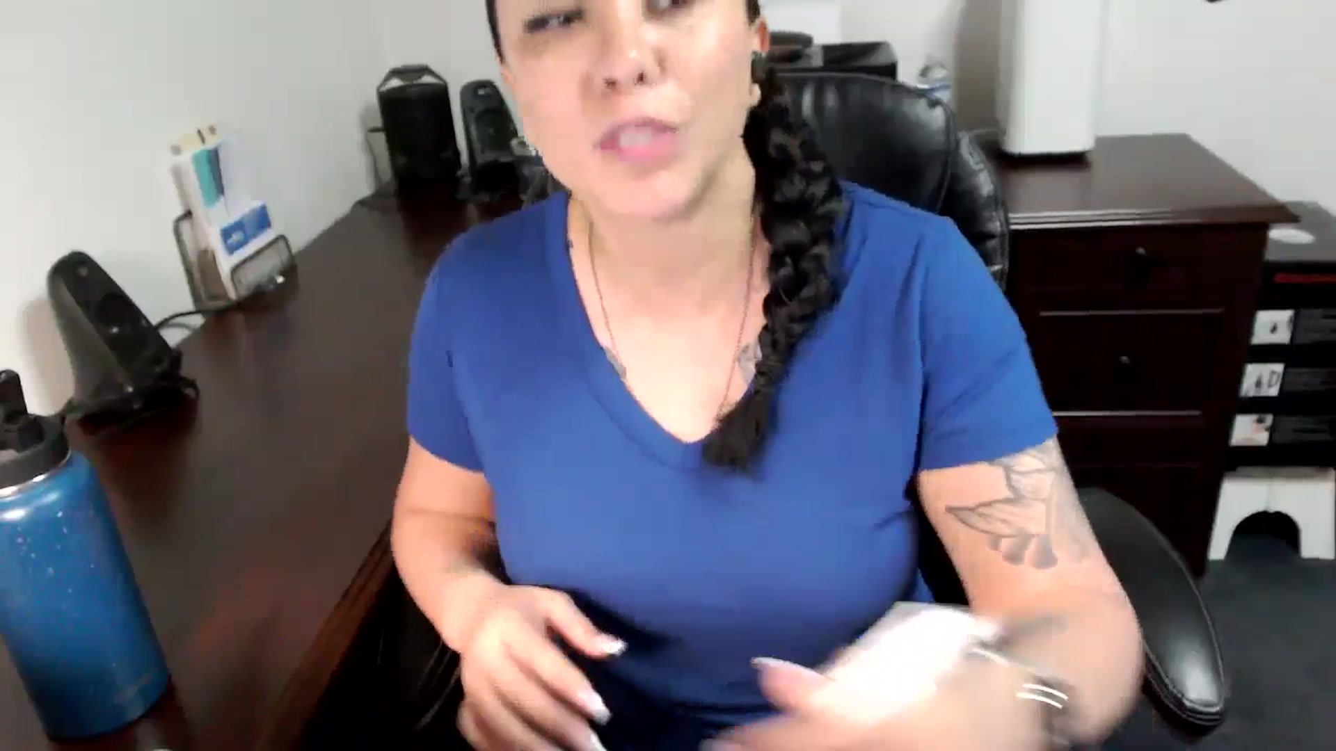 Gallery image thumbnail from MickaylaMoon's myfreecams stream on, 06/05/2024, 16:37 image 16 of 20