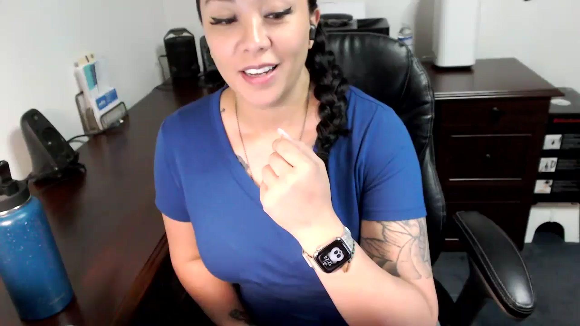 Gallery image thumbnail from MickaylaMoon's myfreecams stream on, 06/05/2024, 16:37 image 1 of 20