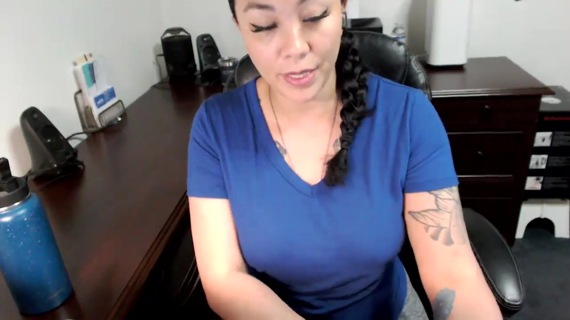 Gallery image thumbnail from MickaylaMoon's myfreecams stream on, 06/05/2024, 16:37 image 15 of 20