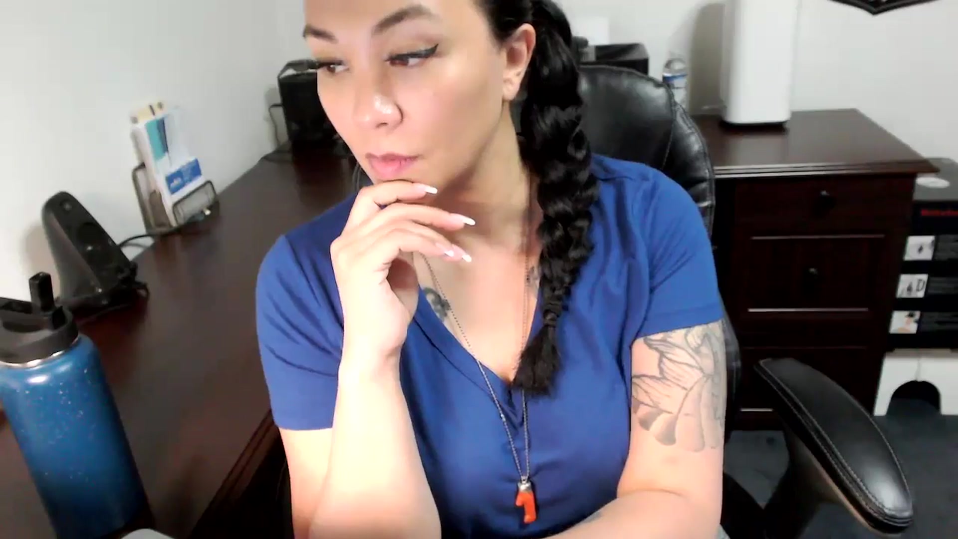 Gallery image thumbnail from MickaylaMoon's myfreecams stream on, 06/05/2024, 21:17 image 11 of 20
