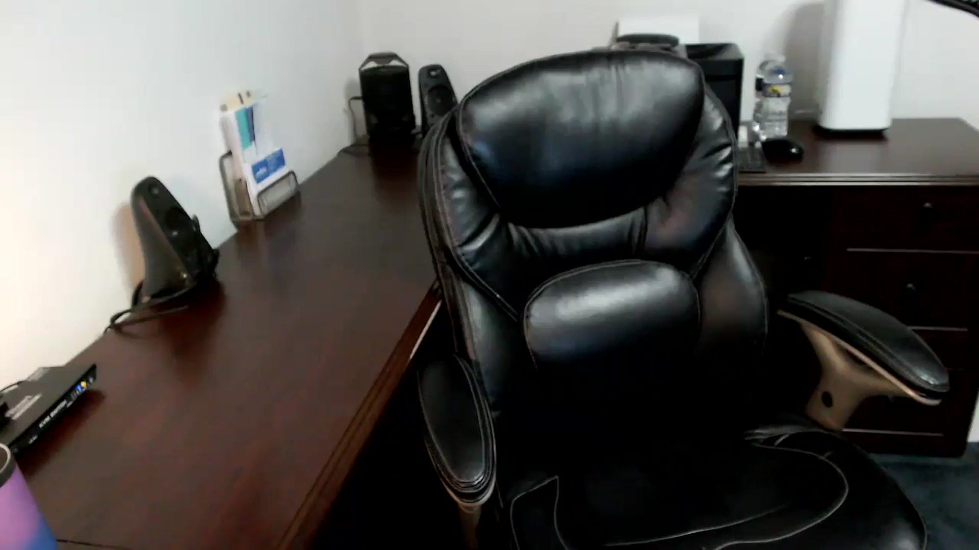 Gallery image thumbnail from MickaylaMoon's myfreecams stream on, 06/07/2024, 15:54 image 15 of 20