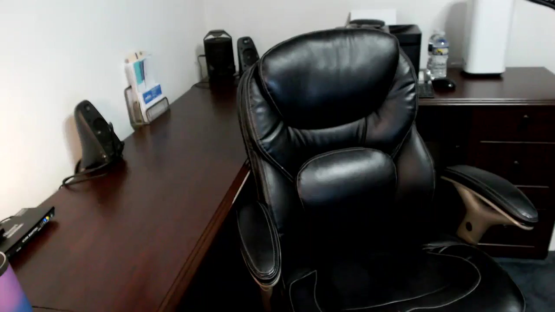Gallery image thumbnail from MickaylaMoon's myfreecams stream on, 06/07/2024, 15:54 image 14 of 20