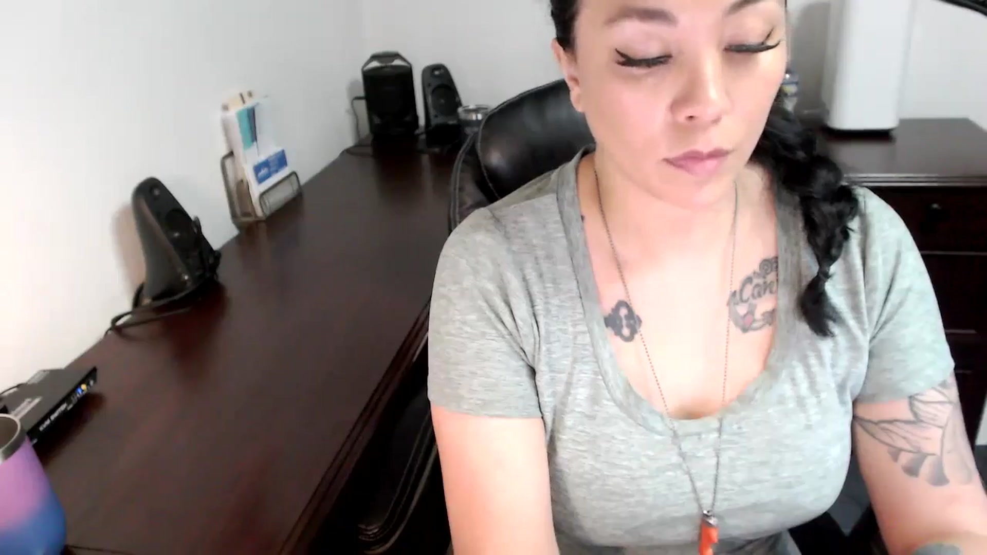 Gallery image thumbnail from MickaylaMoon's myfreecams stream on, 06/07/2024, 15:54 image 17 of 20