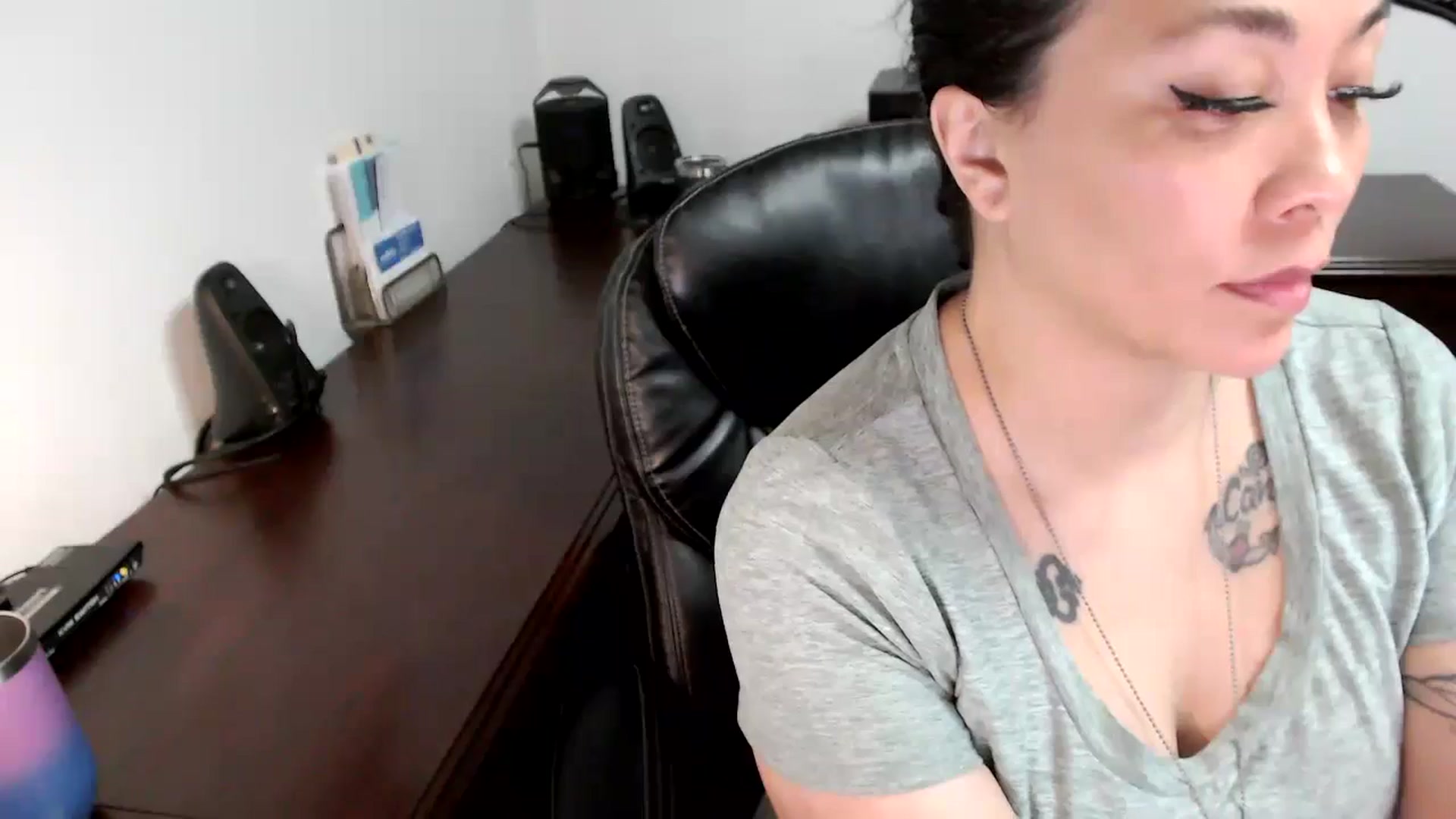 Gallery image thumbnail from MickaylaMoon's myfreecams stream on, 06/07/2024, 15:54 image 20 of 20