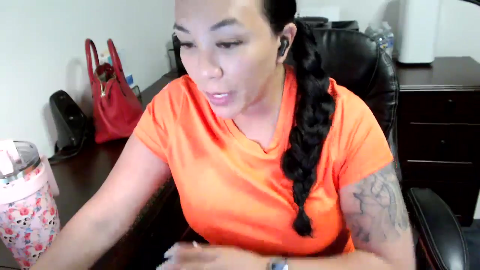 Gallery image thumbnail from MickaylaMoon's myfreecams stream on, 06/11/2024, 16:57 image 8 of 20