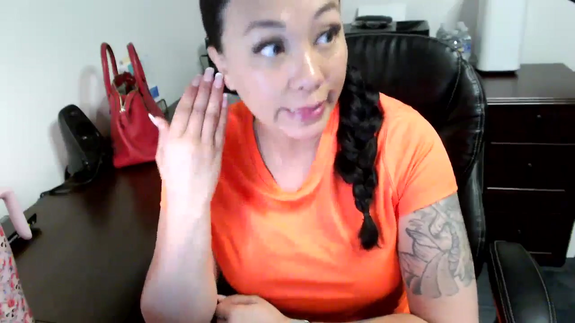 Gallery image thumbnail from MickaylaMoon's myfreecams stream on, 06/11/2024, 16:57 image 6 of 20