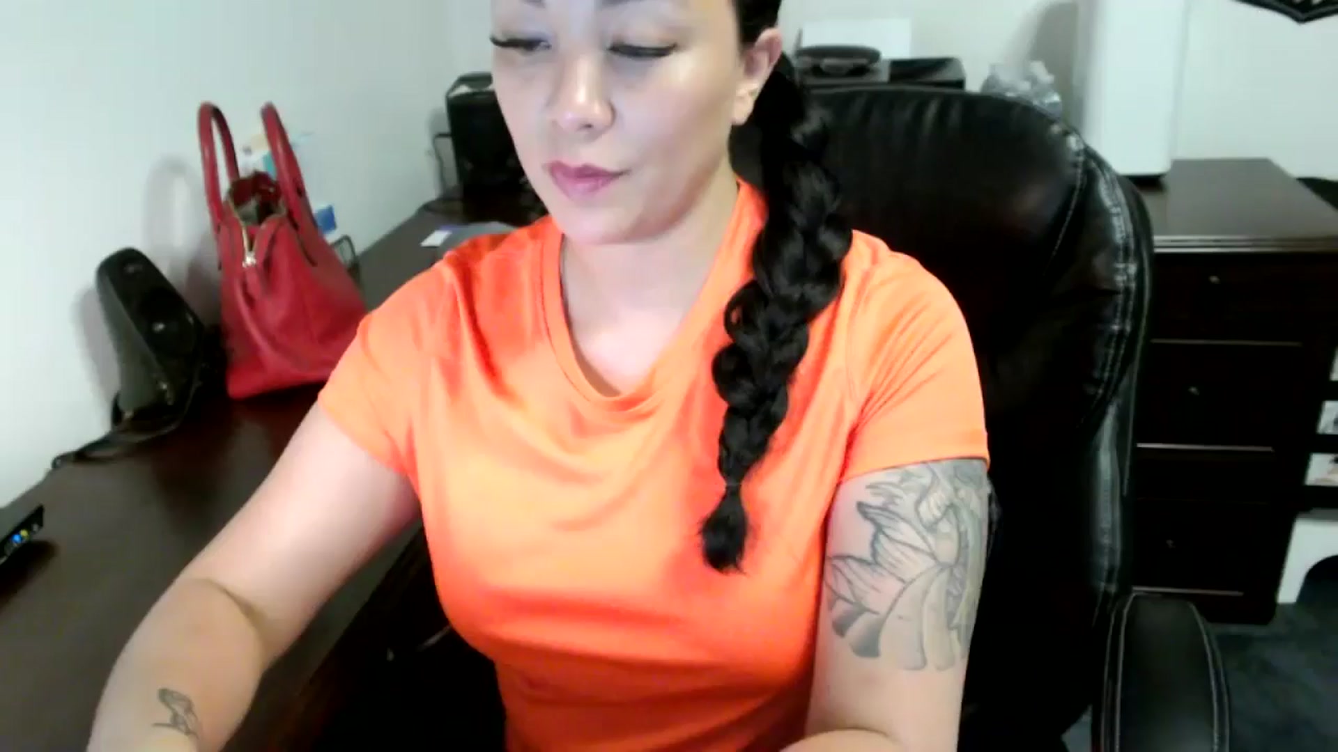Gallery image thumbnail from MickaylaMoon's myfreecams stream on, 06/11/2024, 16:57 image 1 of 20