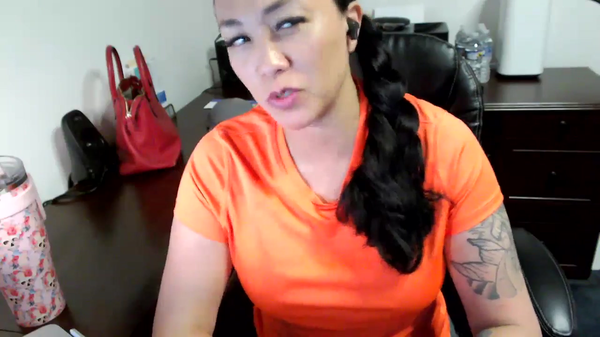 Gallery image thumbnail from MickaylaMoon's myfreecams stream on, 06/11/2024, 16:57 image 13 of 20