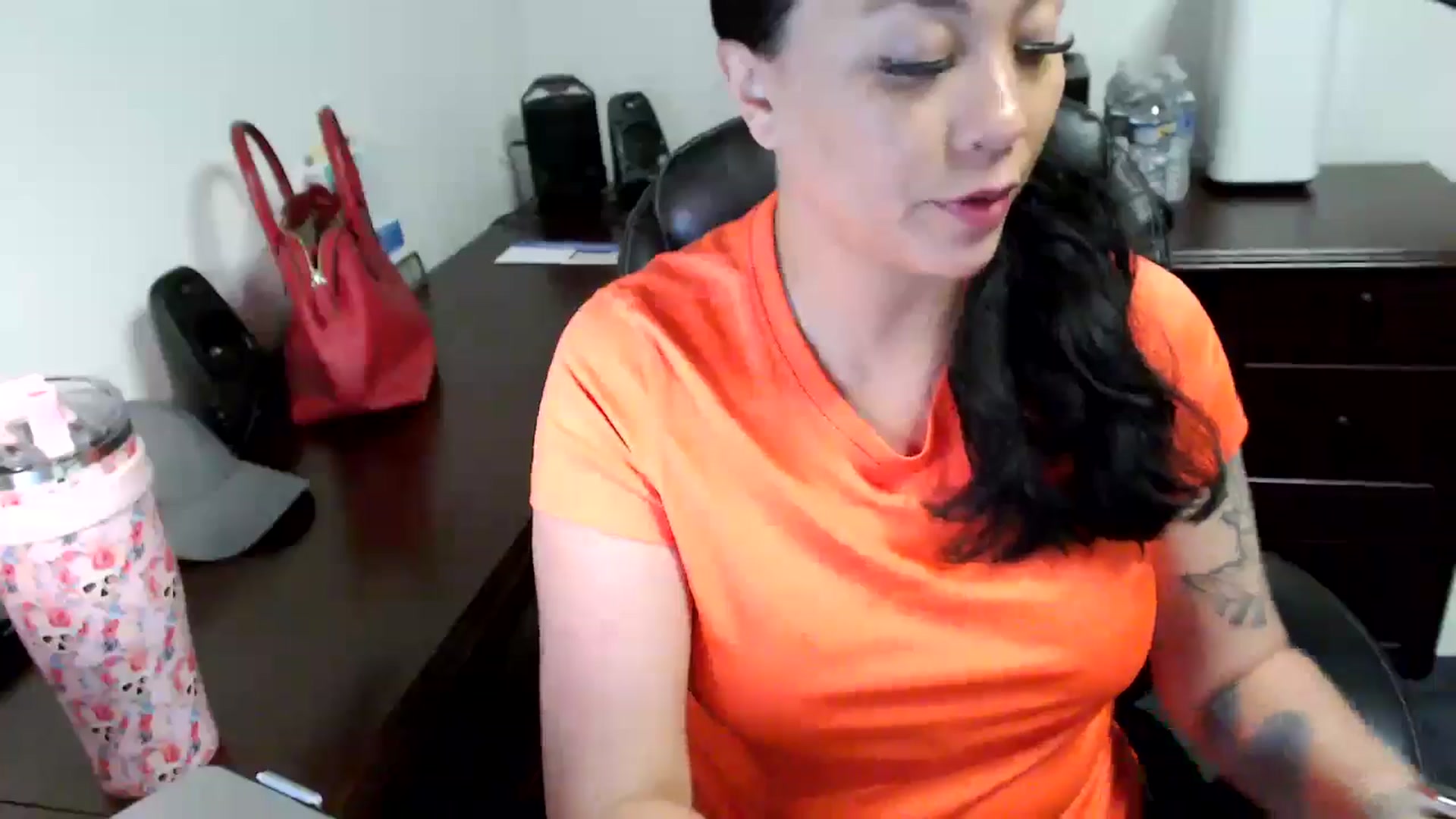 Gallery image thumbnail from MickaylaMoon's myfreecams stream on, 06/11/2024, 18:10 image 11 of 20