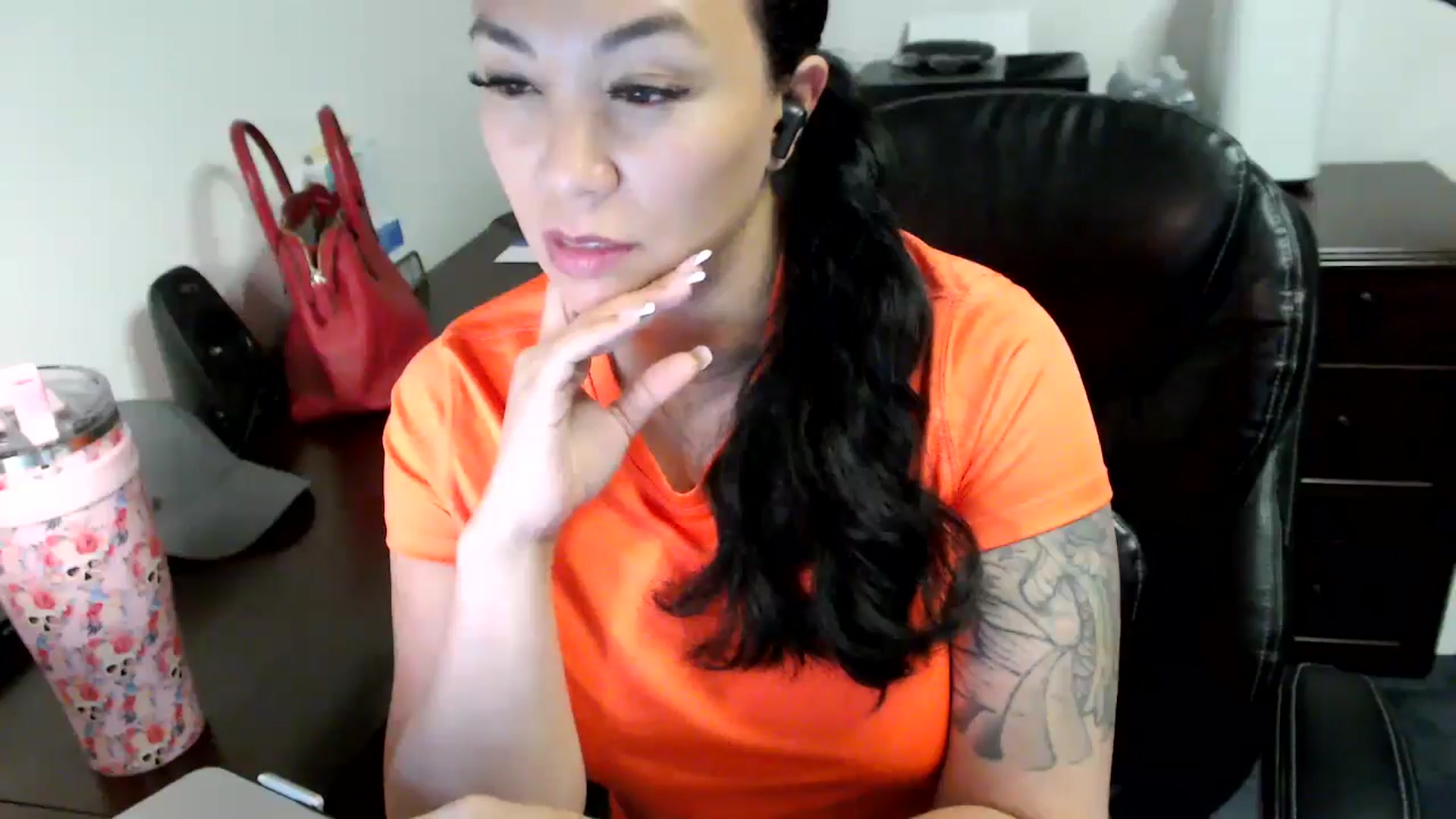 Gallery image thumbnail from MickaylaMoon's myfreecams stream on, 06/11/2024, 18:10 image 13 of 20