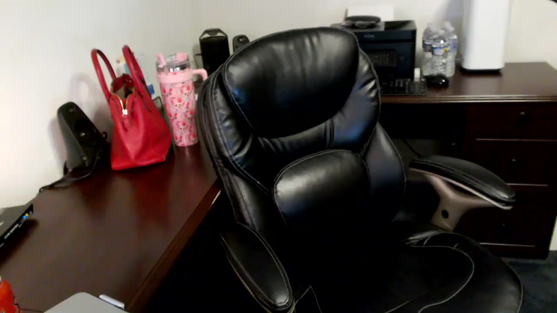 Gallery image thumbnail from MickaylaMoon's myfreecams stream on, 06/11/2024, 19:41 image 15 of 20