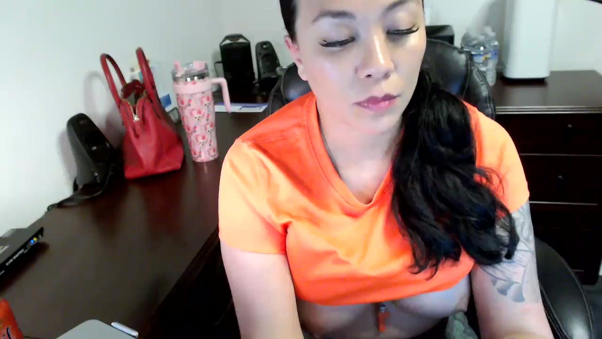 Gallery image thumbnail from MickaylaMoon's myfreecams stream on, 06/11/2024, 19:41 image 11 of 20