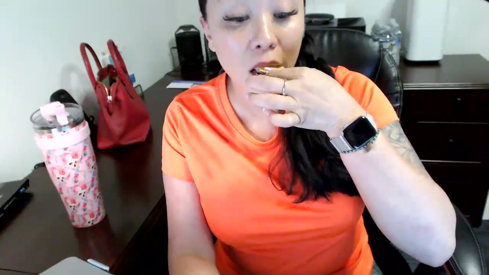 Gallery image thumbnail from MickaylaMoon's myfreecams stream on, 06/11/2024, 19:41 image 18 of 20