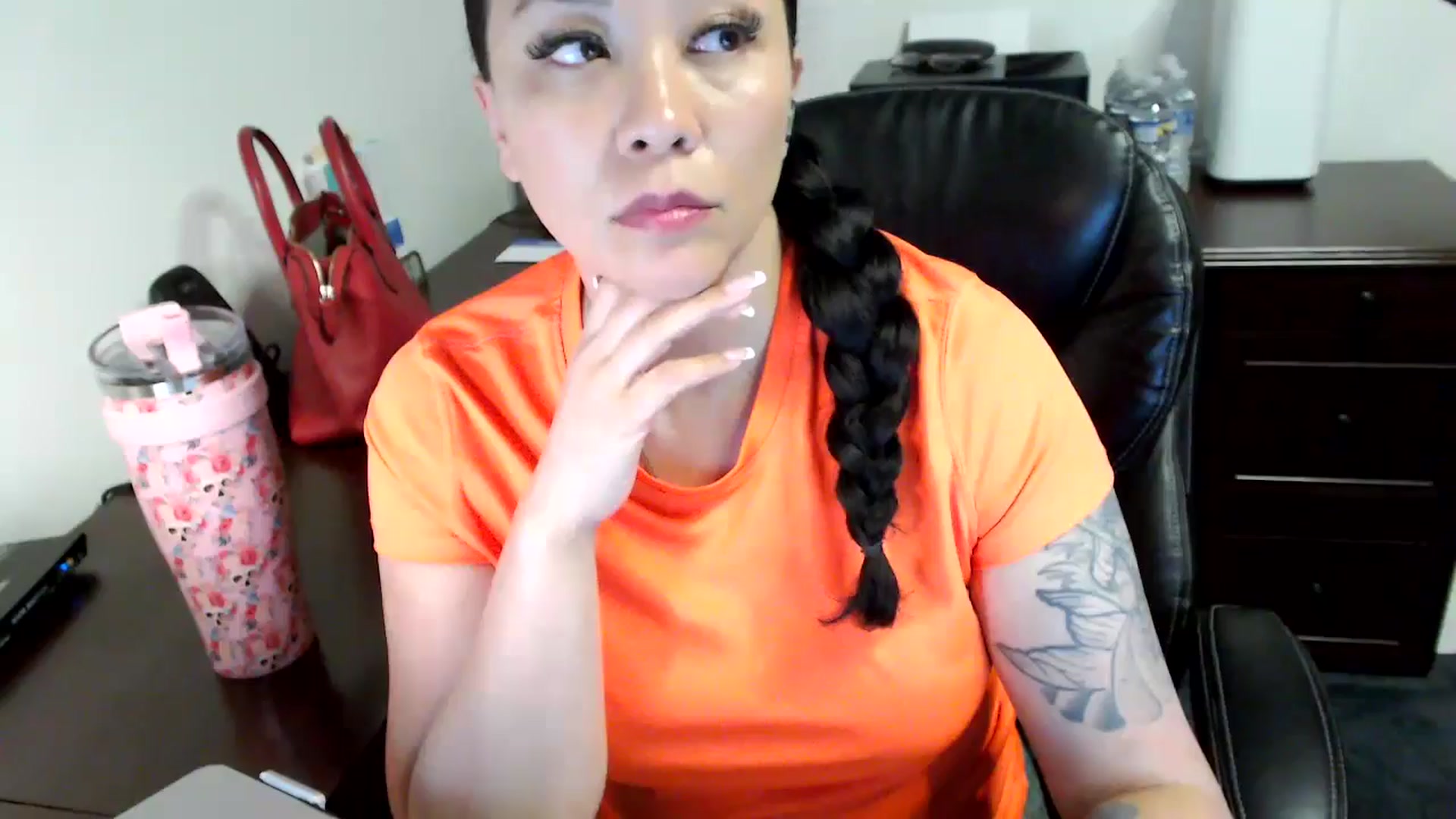 Gallery image thumbnail from MickaylaMoon's myfreecams stream on, 06/11/2024, 20:32 image 6 of 20