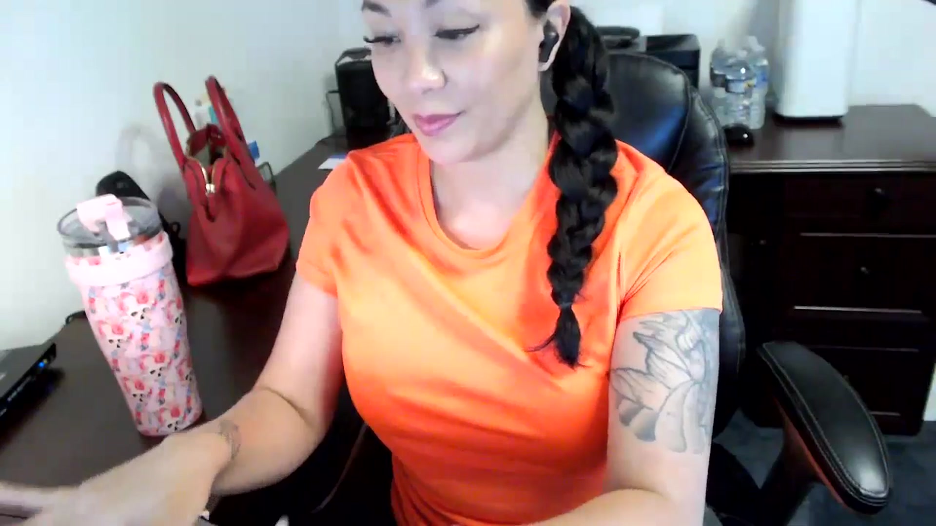 Gallery image thumbnail from MickaylaMoon's myfreecams stream on, 06/11/2024, 20:32 image 8 of 20
