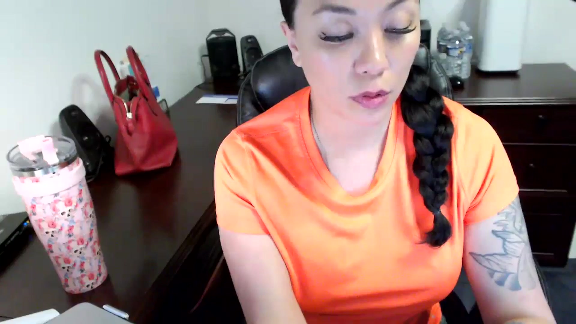 Gallery image thumbnail from MickaylaMoon's myfreecams stream on, 06/11/2024, 20:32 image 12 of 20