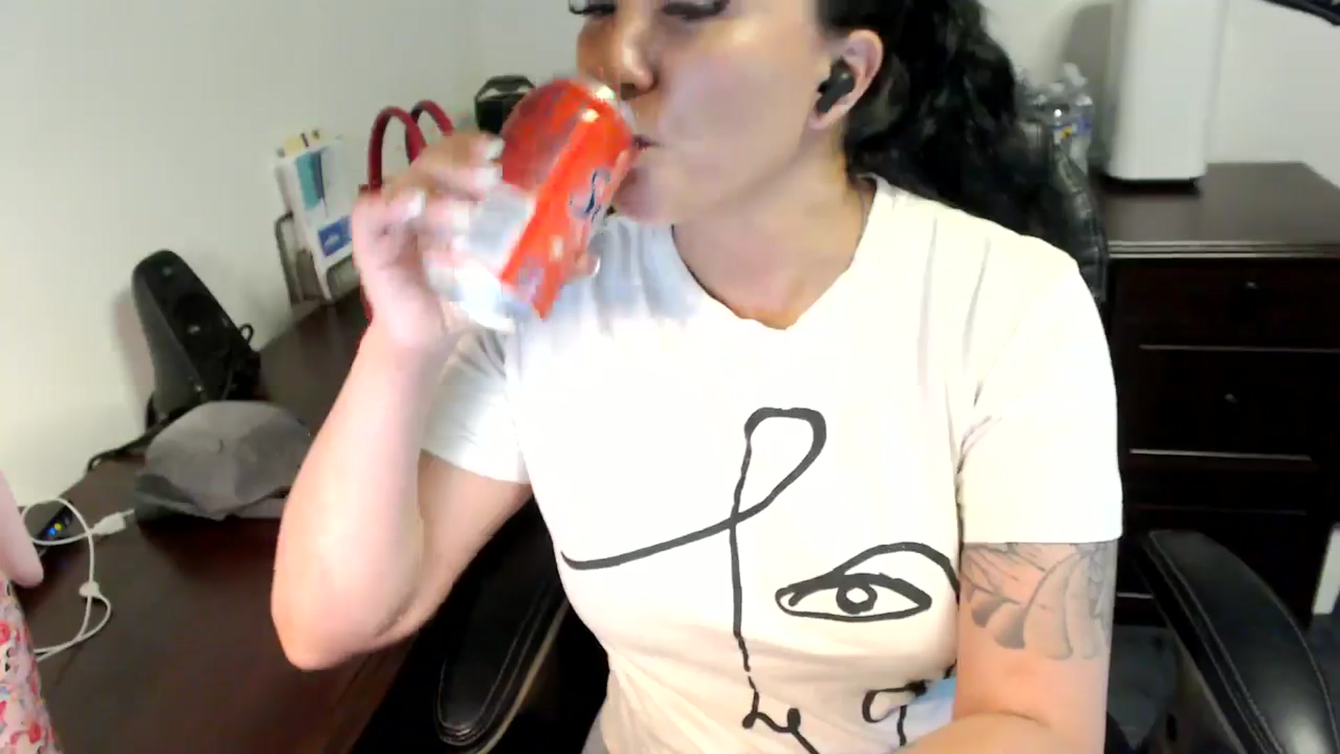 Gallery image thumbnail from MickaylaMoon's myfreecams stream on, 06/12/2024, 17:40 image 3 of 20