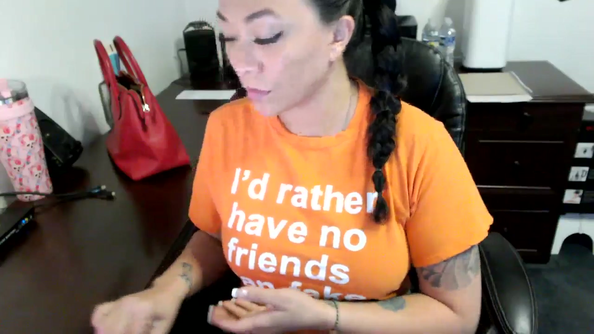 Gallery image thumbnail from MickaylaMoon's myfreecams stream on, 06/13/2024, 14:58 image 9 of 20