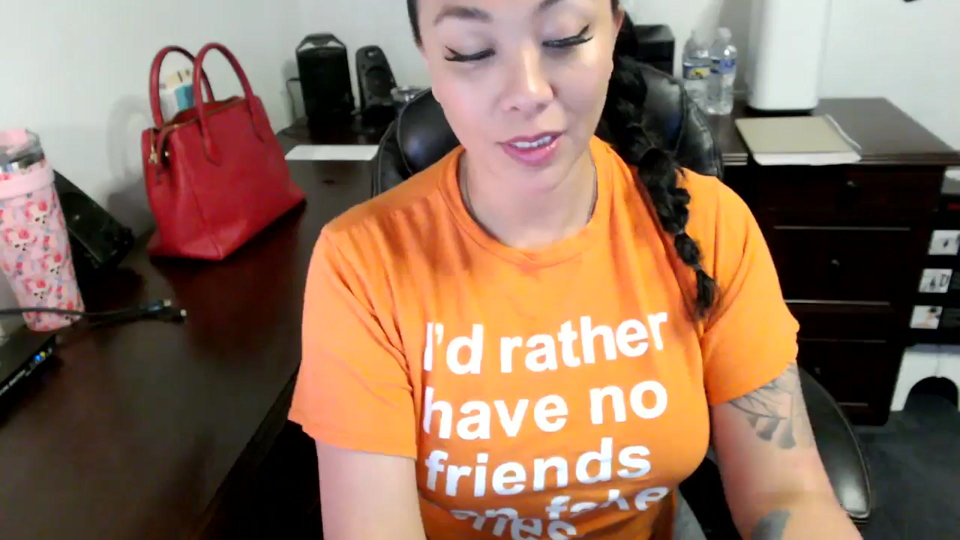 Gallery image thumbnail from MickaylaMoon's myfreecams stream on, 06/13/2024, 14:58 image 7 of 20