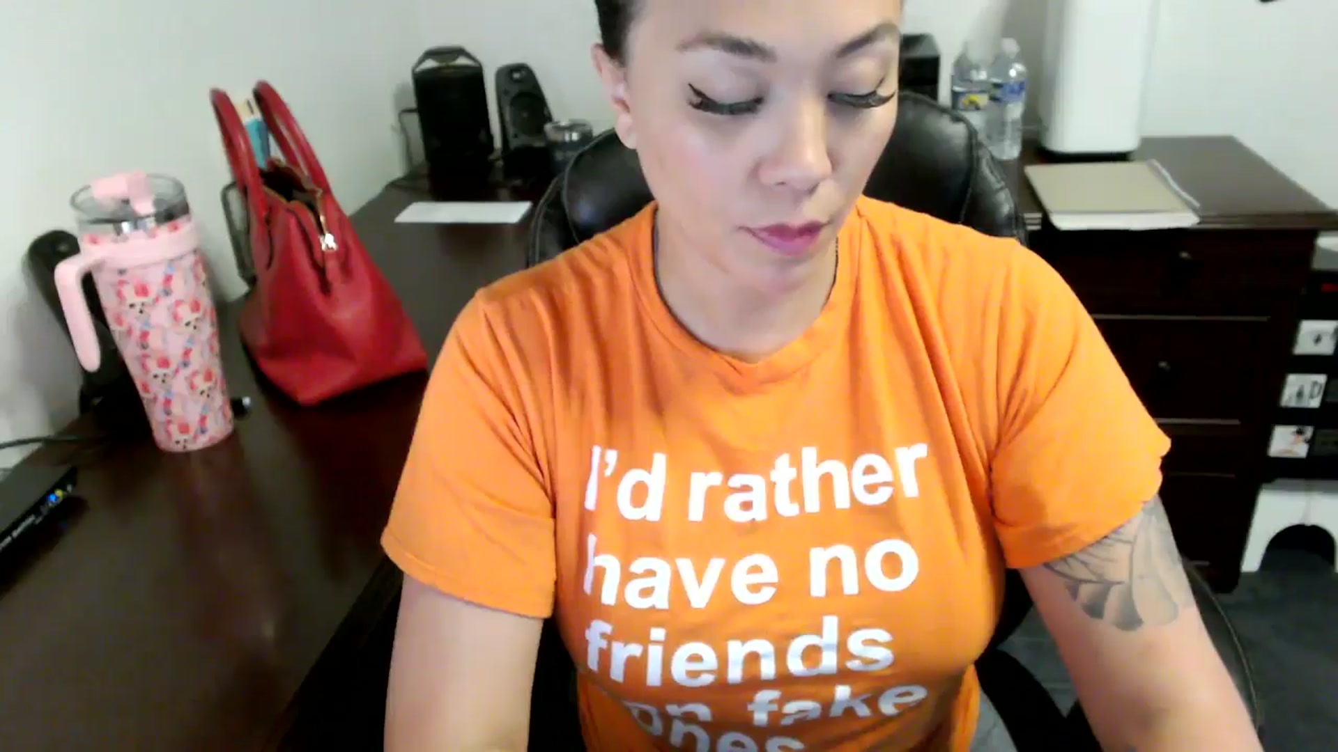 Gallery image thumbnail from MickaylaMoon's myfreecams stream on, 06/13/2024, 15:30 image 6 of 20