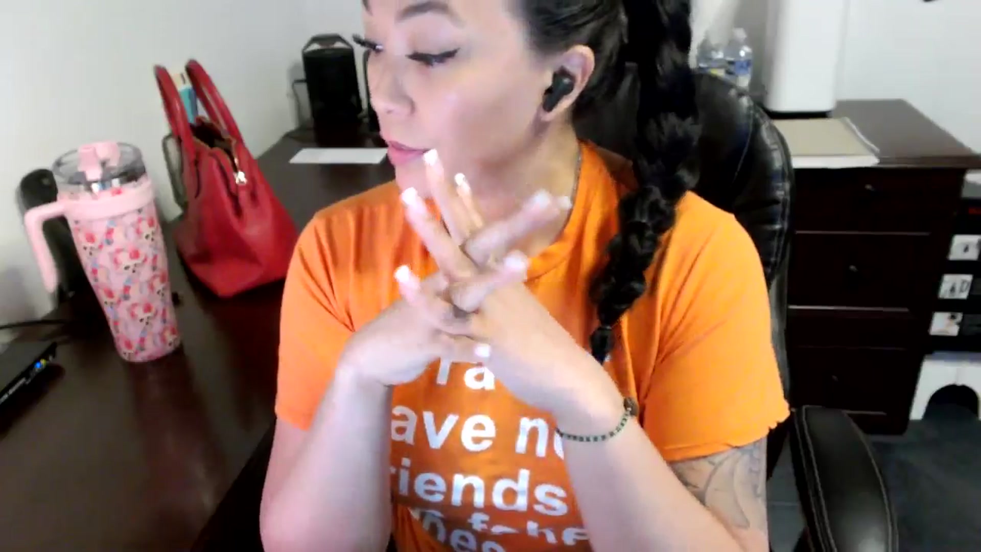 Gallery image thumbnail from MickaylaMoon's myfreecams stream on, 06/13/2024, 15:30 image 9 of 20