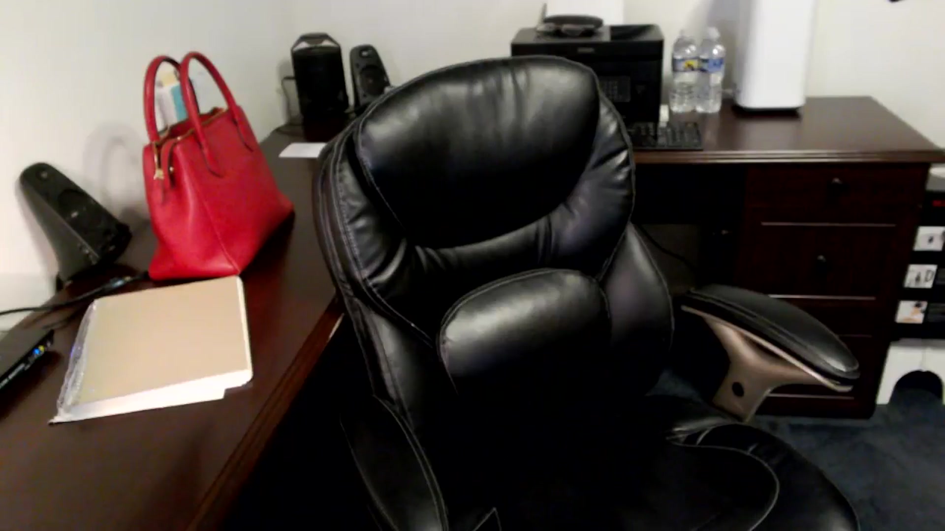 Gallery image thumbnail from MickaylaMoon's myfreecams stream on, 06/13/2024, 18:34 image 18 of 20