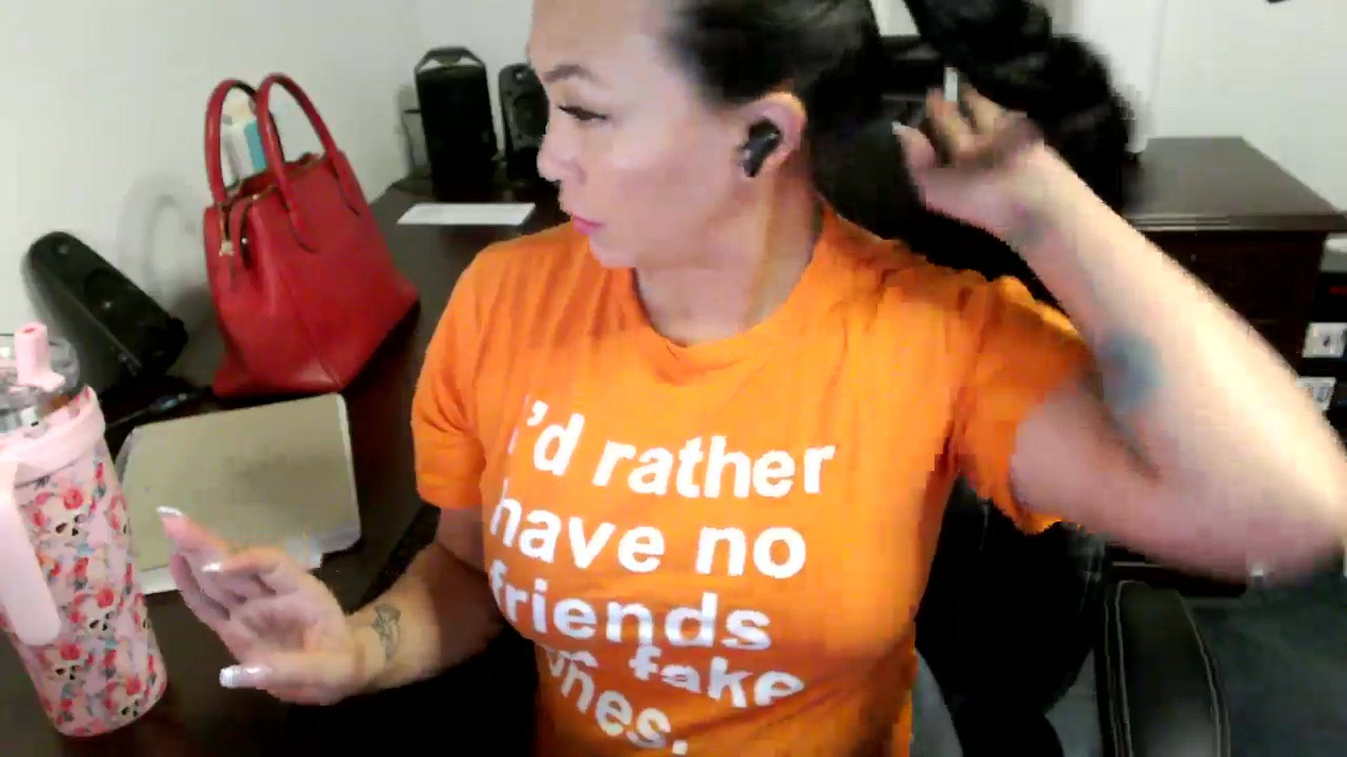 Gallery image thumbnail from MickaylaMoon's myfreecams stream on, 06/13/2024, 18:34 image 5 of 20