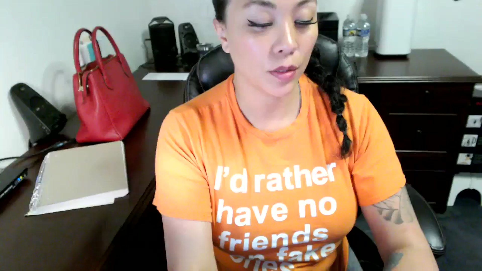 Gallery image thumbnail from MickaylaMoon's myfreecams stream on, 06/13/2024, 19:11 image 1 of 20
