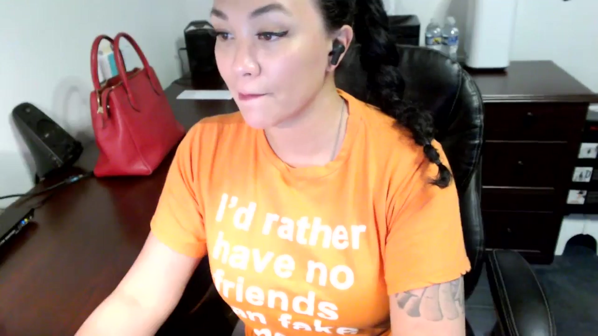 Gallery image thumbnail from MickaylaMoon's myfreecams stream on, 06/13/2024, 20:16 image 17 of 20
