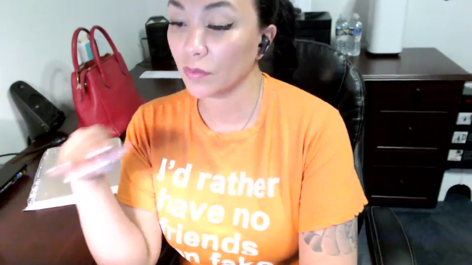 Gallery image thumbnail from MickaylaMoon's myfreecams stream on, 06/13/2024, 20:16 image 10 of 20
