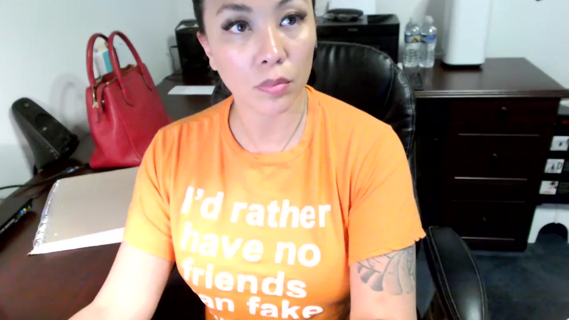 Gallery image thumbnail from MickaylaMoon's myfreecams stream on, 06/13/2024, 20:16 image 9 of 20