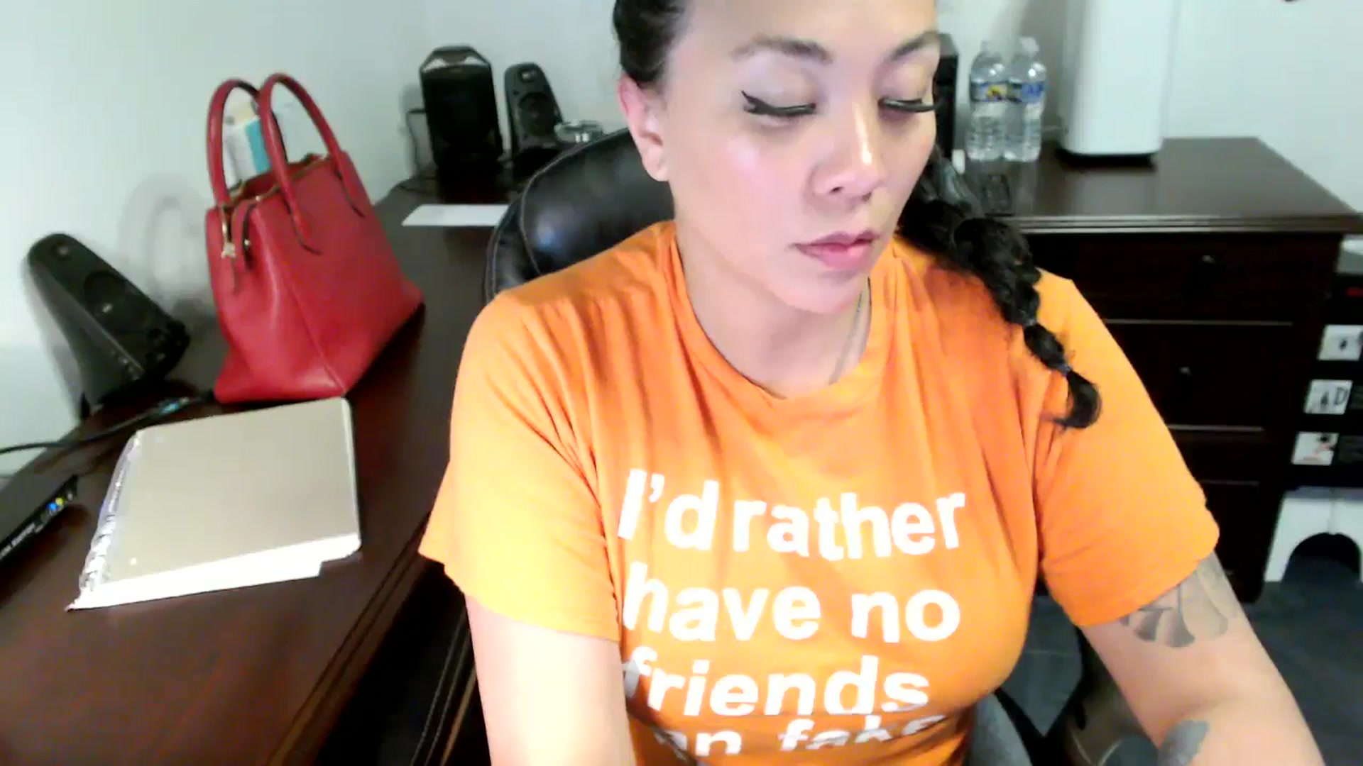 Gallery image thumbnail from MickaylaMoon's myfreecams stream on, 06/13/2024, 20:16 image 11 of 20