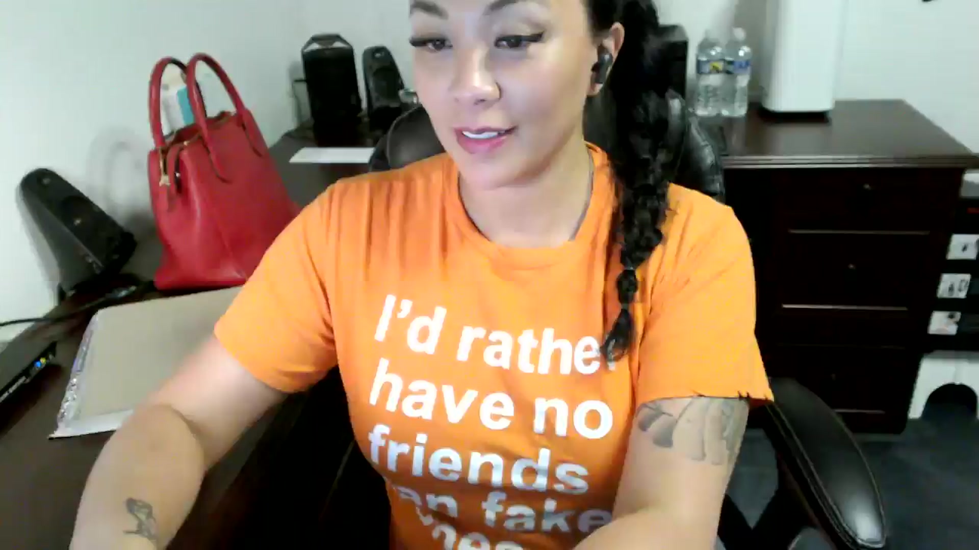 Gallery image thumbnail from MickaylaMoon's myfreecams stream on, 06/13/2024, 20:16 image 1 of 20