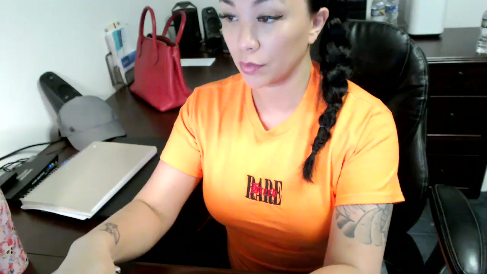 Gallery image thumbnail from MickaylaMoon's myfreecams stream on, 06/14/2024, 13:48 image 1 of 20