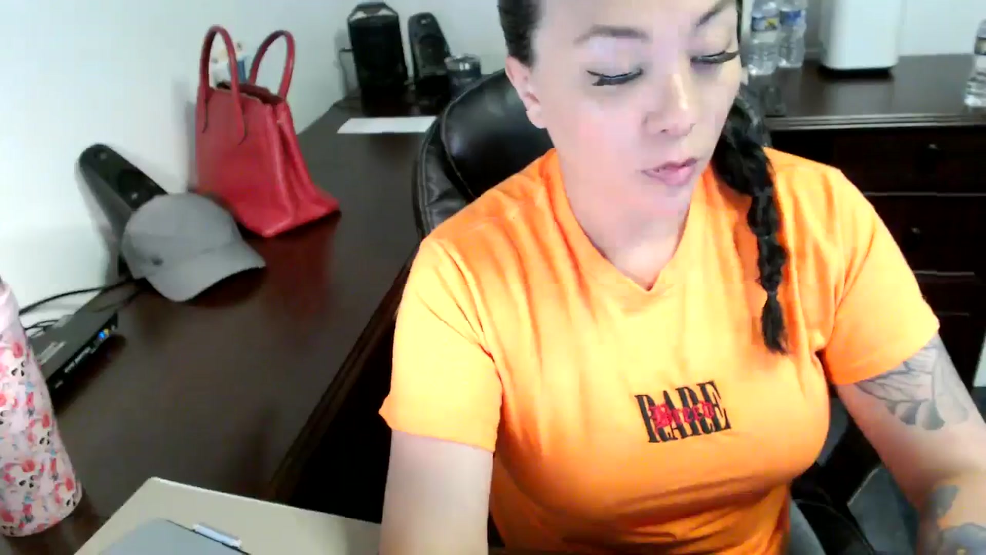 Gallery image thumbnail from MickaylaMoon's myfreecams stream on, 06/14/2024, 13:48 image 2 of 20