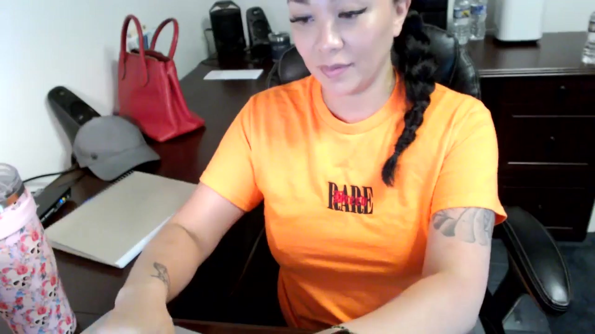 Gallery image thumbnail from MickaylaMoon's myfreecams stream on, 06/14/2024, 14:57 image 11 of 20