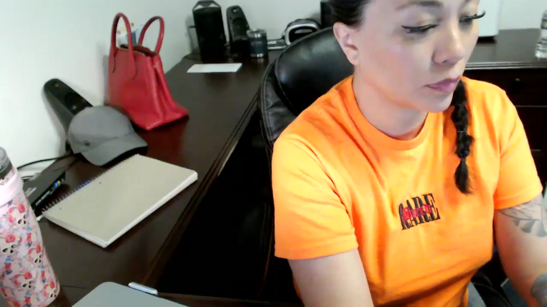 Gallery image thumbnail from MickaylaMoon's myfreecams stream on, 06/14/2024, 14:57 image 16 of 20