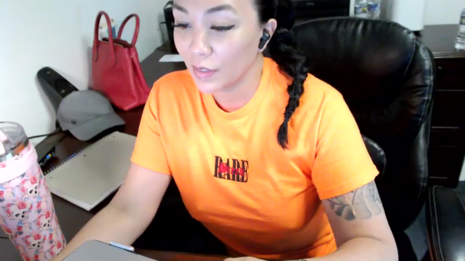 Gallery image thumbnail from MickaylaMoon's myfreecams stream on, 06/14/2024, 14:57 image 18 of 20