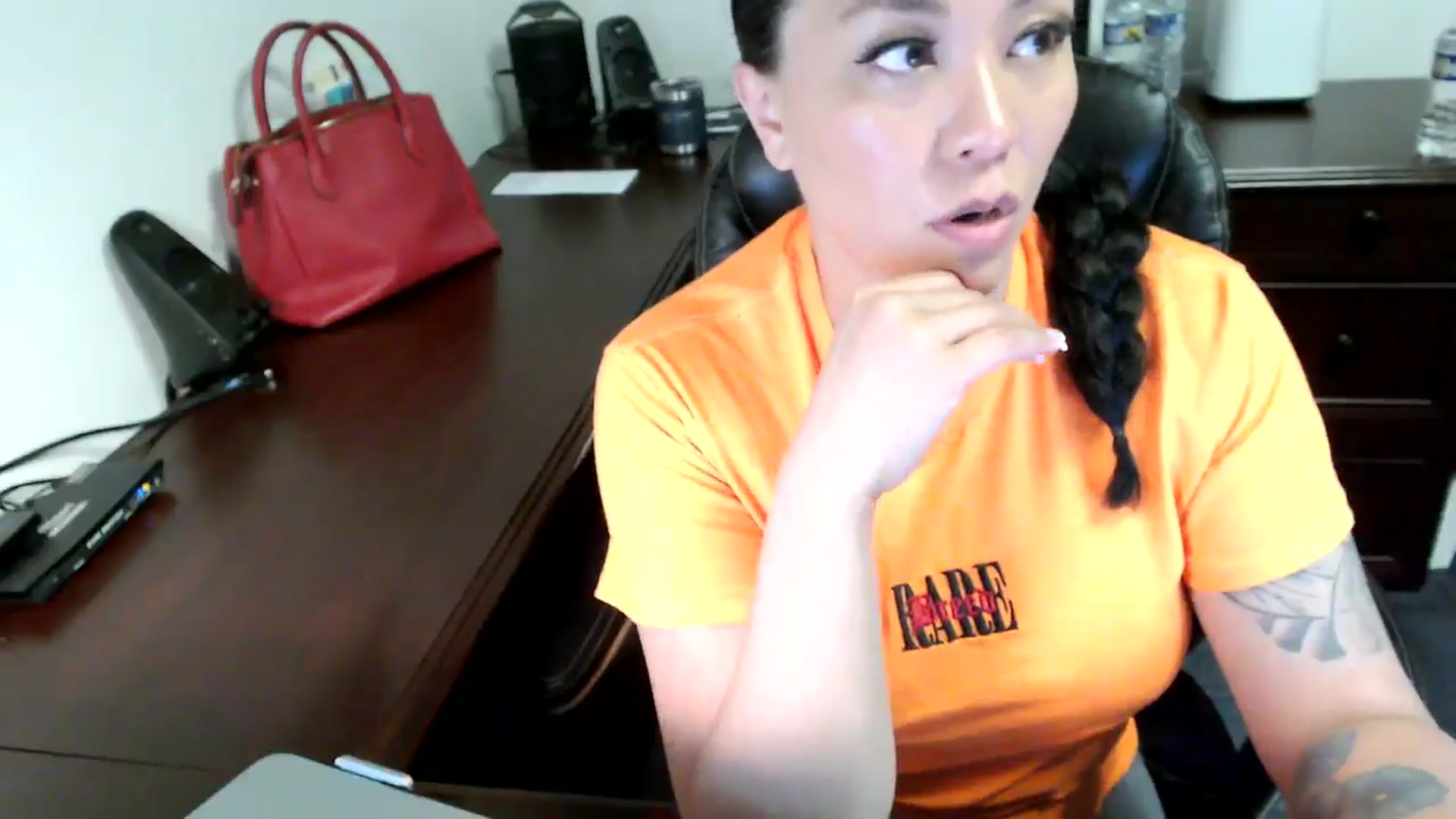 Gallery image thumbnail from MickaylaMoon's myfreecams stream on, 06/14/2024, 19:45 image 6 of 20